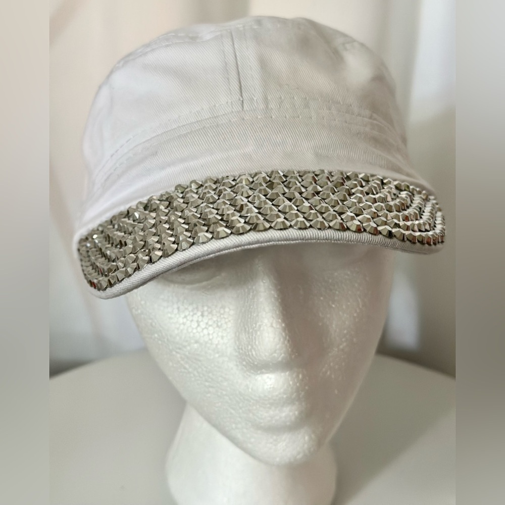 Something Special 100% Cotton White Silver Embellishment (895)